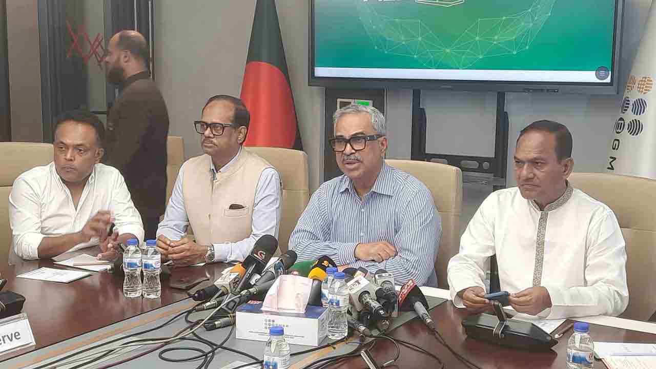 শ্রমিকদের নিরাপত্তায় ১৩০ পোশাক কারখানা বন্ধ: বিজিএমইএ