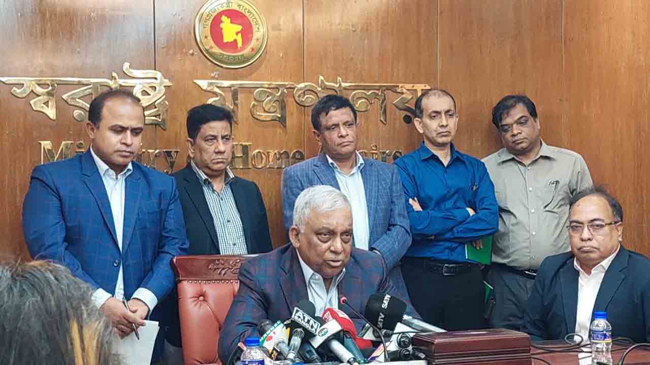 ‘গার্মেন্টসে অস্থিরতার ভিডিও ফুটেজে বিএনপির অ্যাক্টিভিস্ট পাওয়া গেছে’