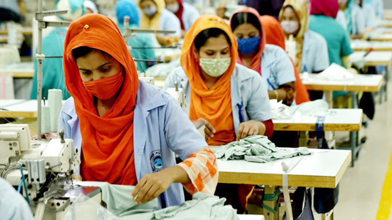পোশাক শ্রমিকদের মজুরি নির্ধারণ করে গেজেট প্রকাশ