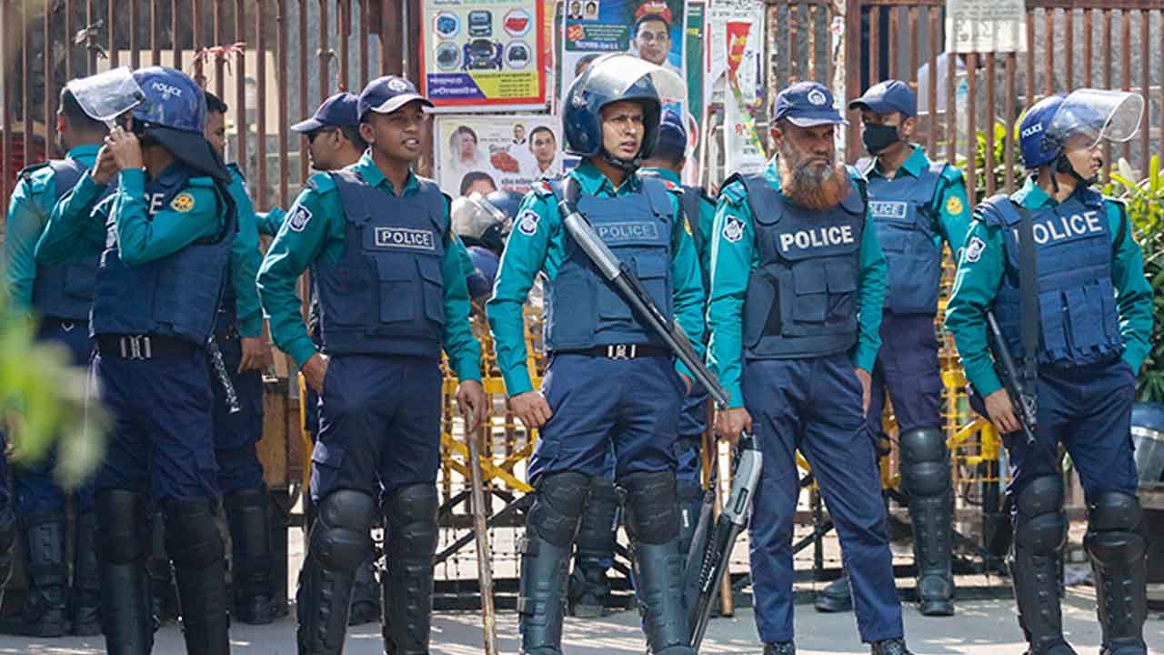 নয়াপল্টনে নিরাপত্তা ব্যবস্থা জোরদার হচ্ছে