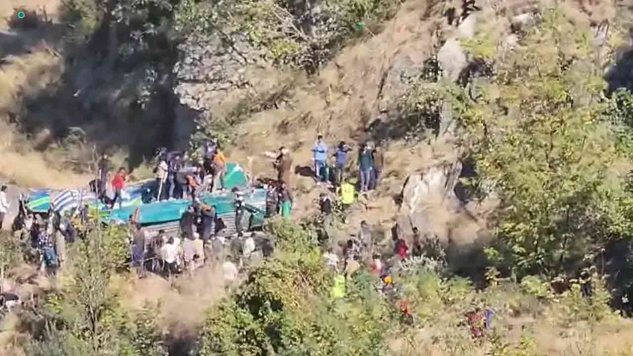 জম্মু-কাশ্মীরে বাস খাদে, প্রাণ গেল ৩৬ জনের