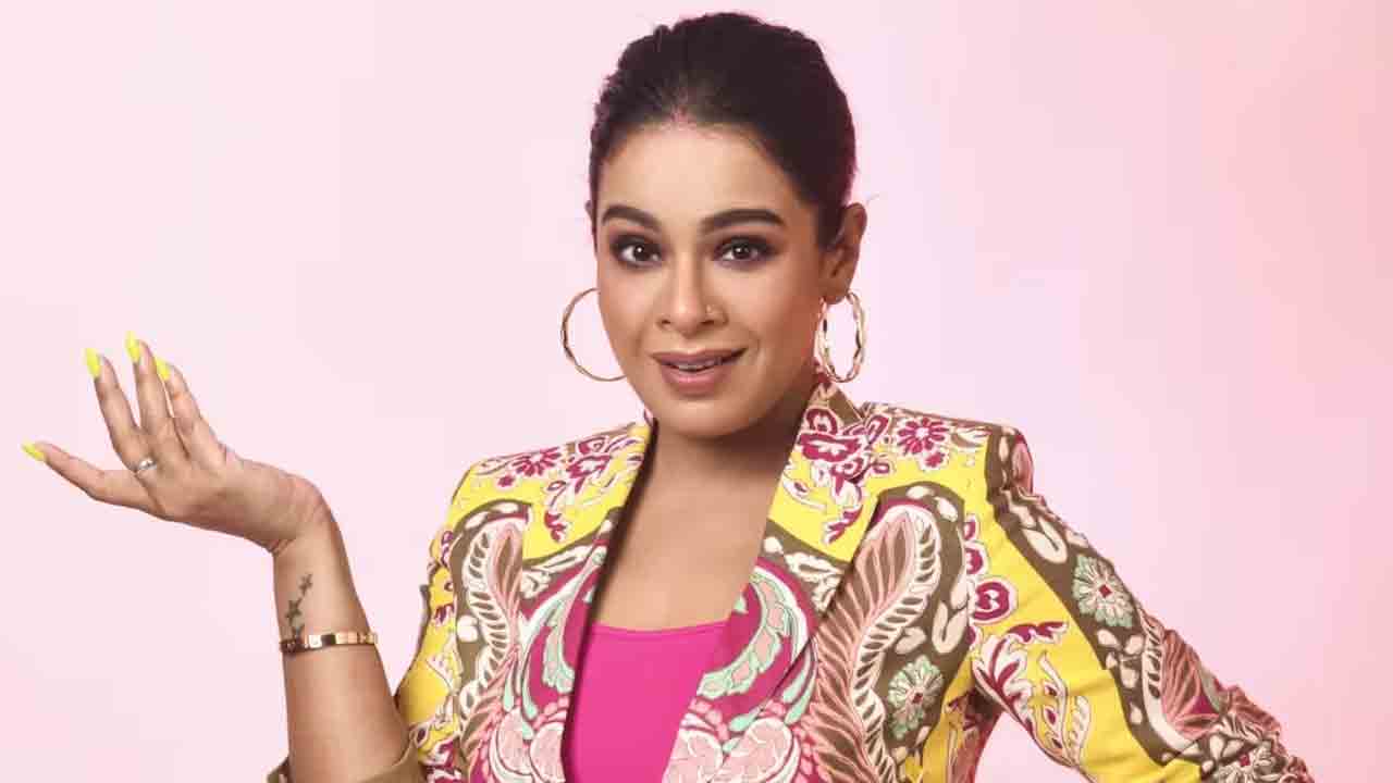 বাংলাদেশে এসে ঝামেলায় পড়লেন ইমন চক্রবর্তী