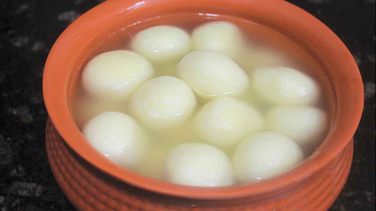 বিয়ে বাড়িতে রসগোল্লা না পাওয়ায় মারপিট, থানায় মামলা 