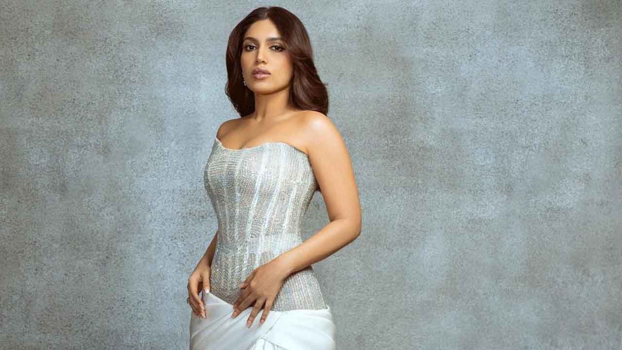 হাসপাতালে ভর্তি ভূমি পেডনেকার 