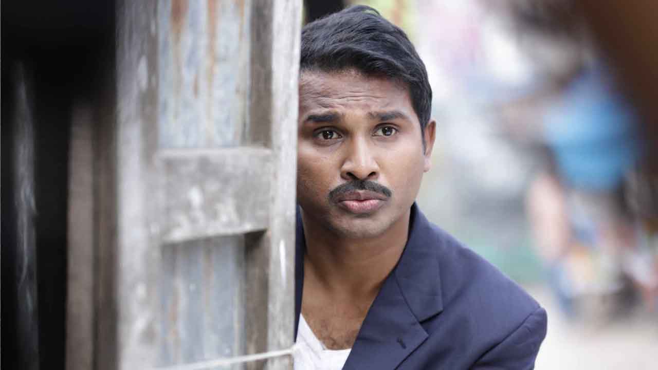 রাশেদ সীমান্তের হাফ সেঞ্চুরি