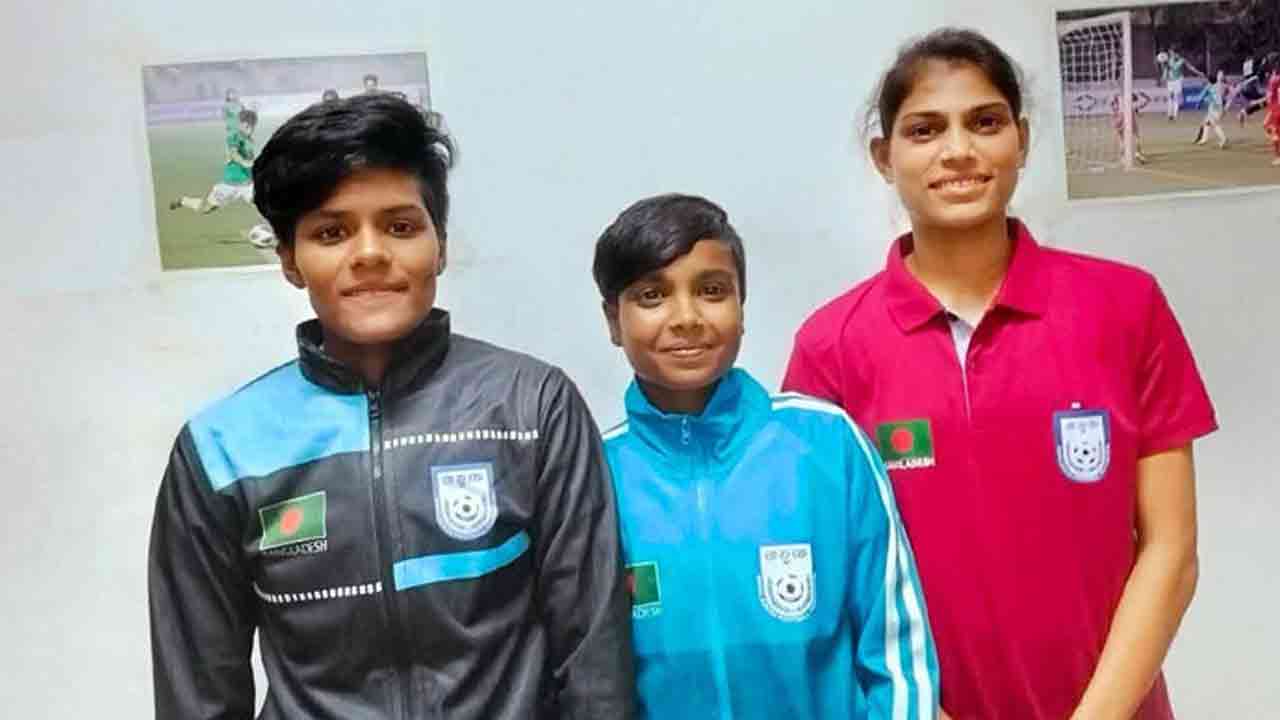 এইচএসসি পাস করলেন তিন নারী ফুটবলার