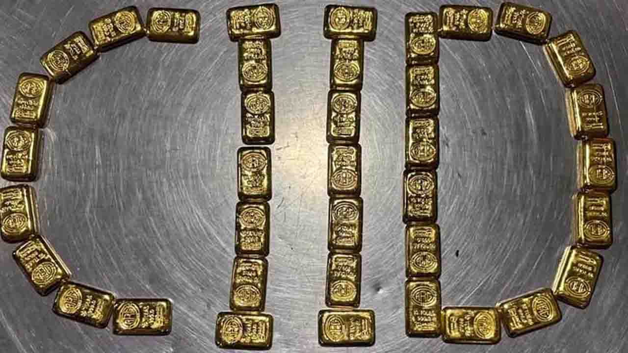 বিমানের সিটের নিচে মিলল ৩৮ সোনার বার