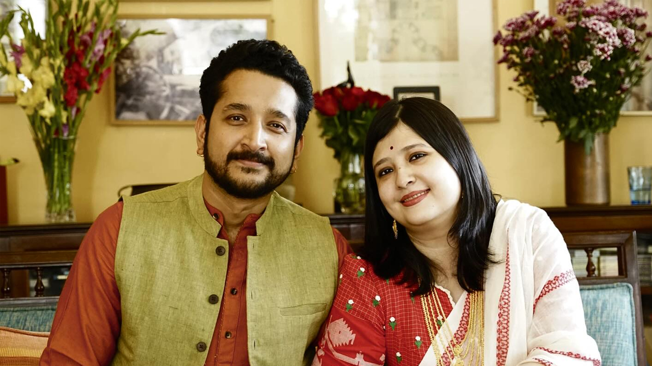 হাসপাতাল থেকে বাসায় ফিরে যা বললেন পিয়া চক্রবর্তী