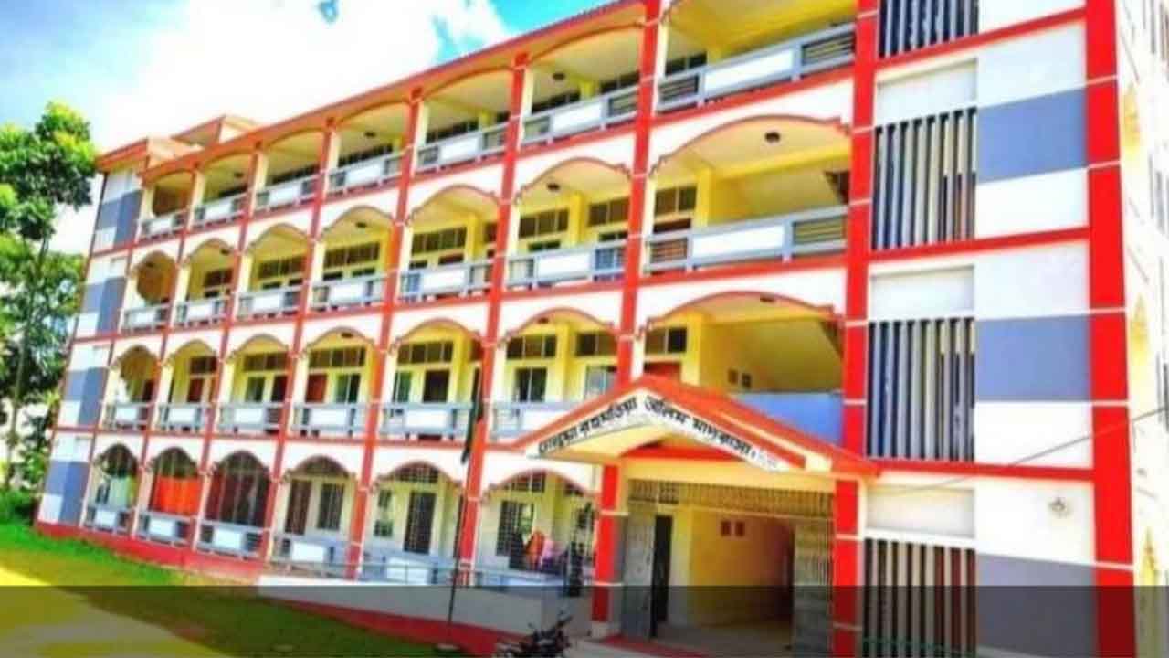 নাঙ্গলকোটে ভূমিকম্প আতঙ্কে মাদরাসার দ্বিতীয় তলা থেকে লাফ দিয়ে দুই শিক্ষার্থী আহত