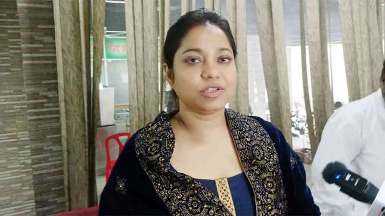 ইসিতে এসে যা বললেন ডলি সায়ন্তনী 