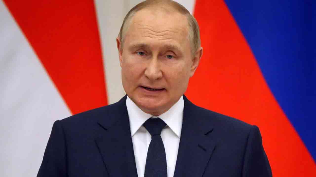 প্রেসিডেন্ট নির্বাচনে দাঁড়াবেন পুতিন