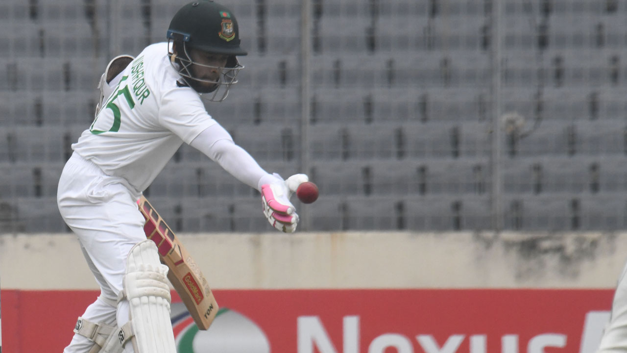 ৭১ টিভিকে মুশফিকের আইনি নোটিশ