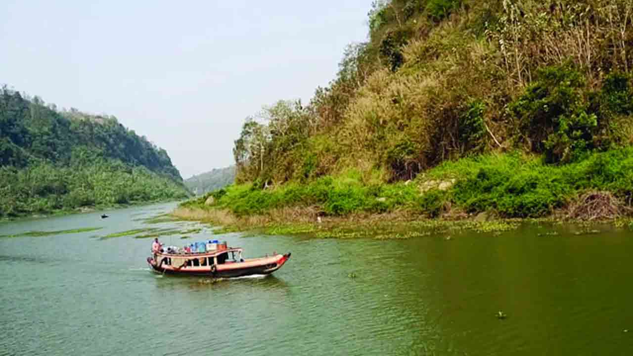 কর্ণফুলী নদীতে পড়ে মাদরাসাছাত্র নিখোঁজ