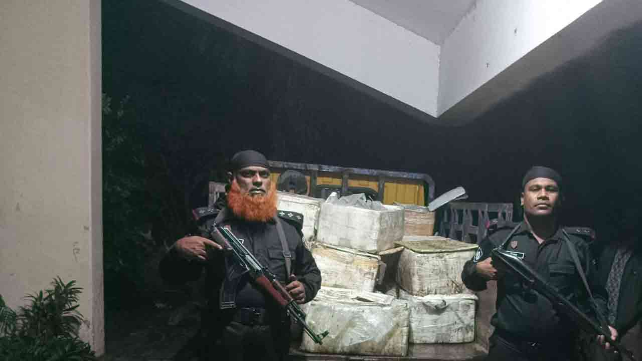 যশোরে জেলি পুশকৃত ৫৫০ কেজি চিংড়ি জব্দ