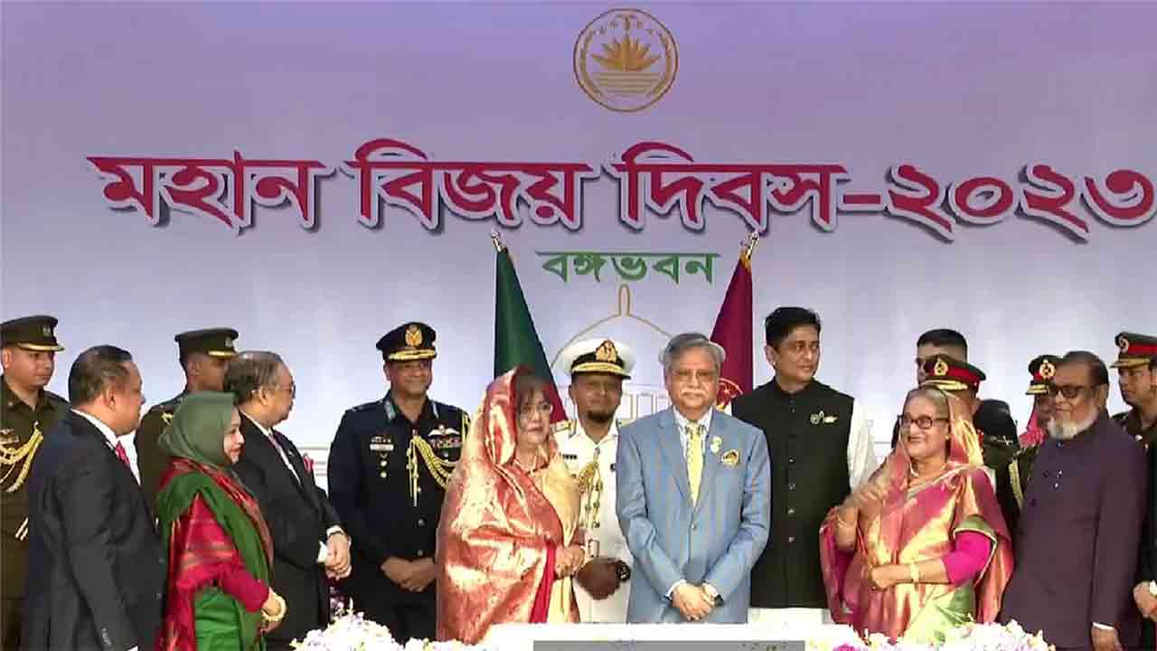 বঙ্গভবনে রাষ্ট্রপতির সংবর্ধনা অনুষ্ঠানে প্রধানমন্ত্রী