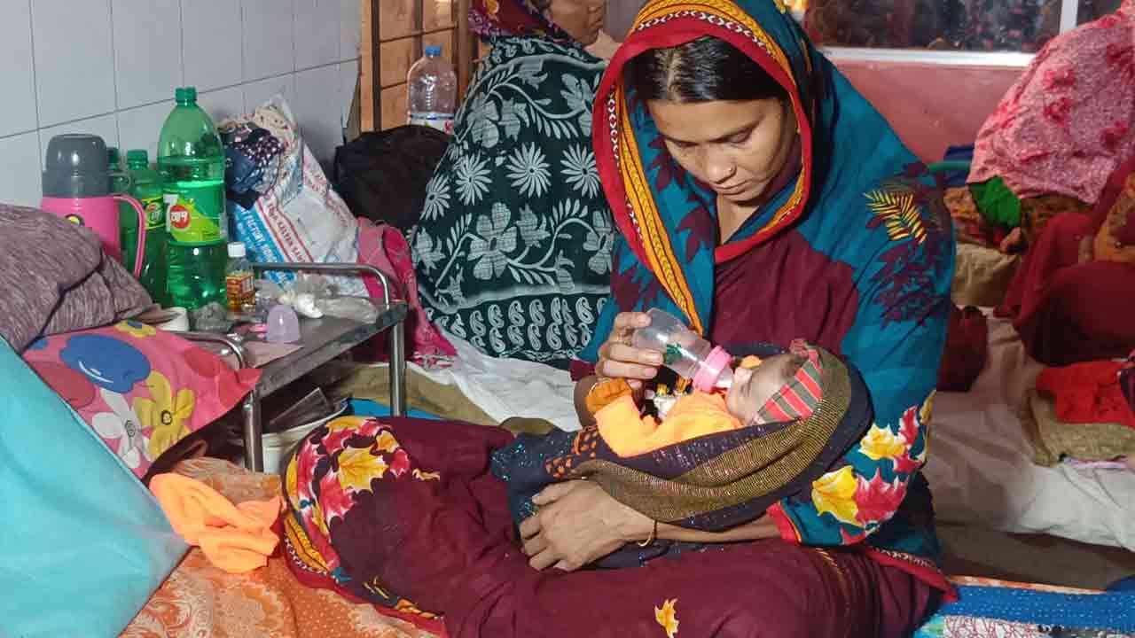 হাসপাতালে বাড়ছে ঠান্ডাজনিত শিশু রোগীর সংখ্যা