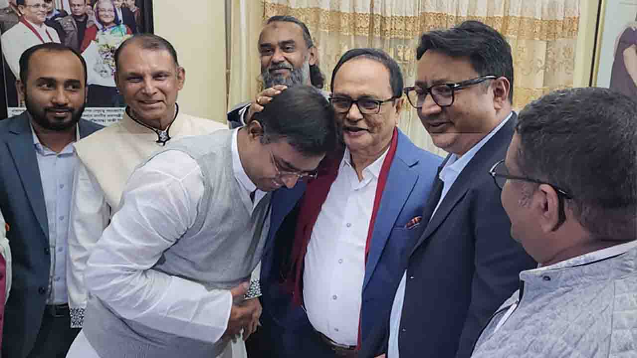 ফিরোজ রশীদের ‘দোয়া’ নিলেন সাঈদ খোকন