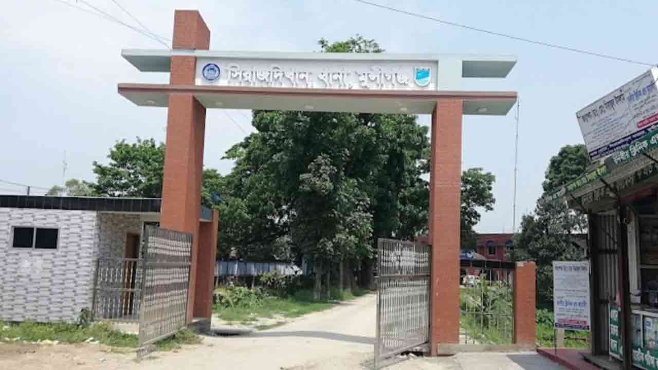 সিরাজদিখানে ডাকাতির প্রস্তুতিকালে দেশীয় অস্ত্রসহ আটক ৮