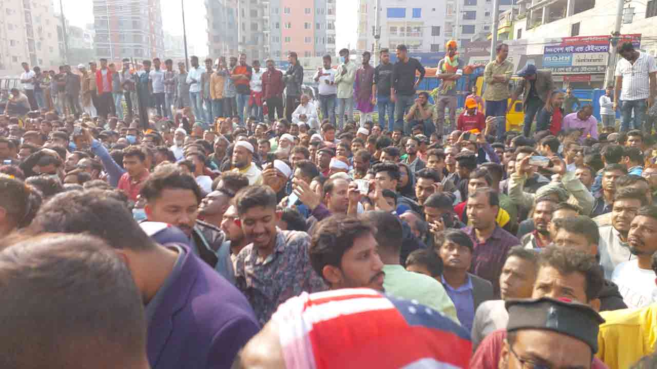 মুরাদ জংয়ের শোডাউনে ৭ কিলোমিটার যানজট