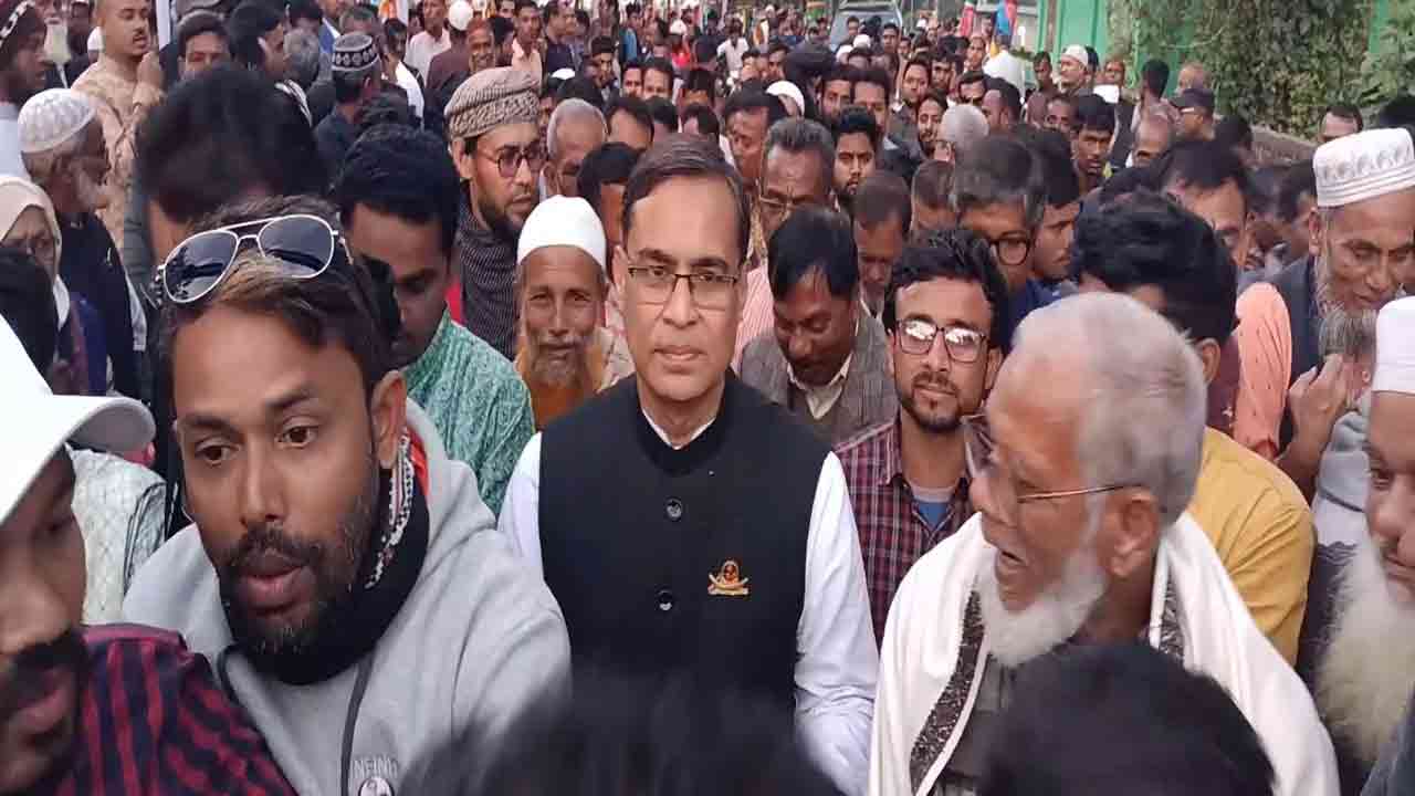 নেত্রকোনা-৪ আসনে নৌকায় ভোট চেয়ে সাজ্জাদুল হাসানের জনসভা