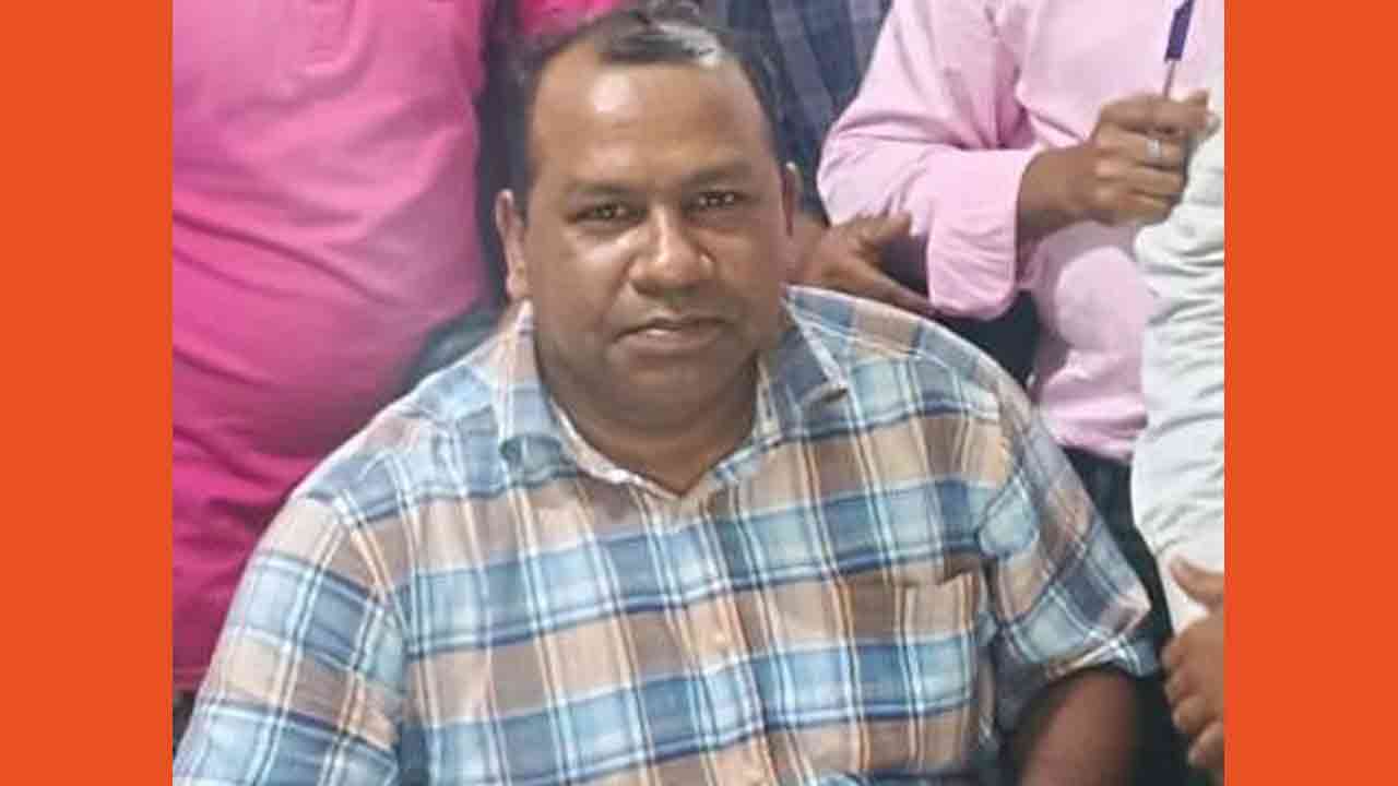 সড়ক দুর্ঘটনায় নির্বাচন কর্মকর্তা নিহত