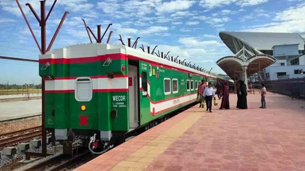২৭ দিনে কক্সবাজার-ঢাকা রুটে ১ কোটি ৩৮ লাখ টাকার ট্রেনের টিকিট বিক্রি