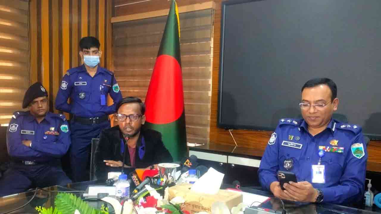 ভোটের মাঠে নিরাপত্তা চাইতে পুলিশের দ্বারস্থ হিরো আলম