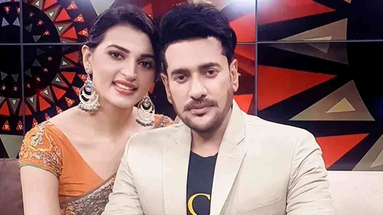 ওমরাহ পালনে সৌদি গেলেন অনন্ত জলিল ও বর্ষা