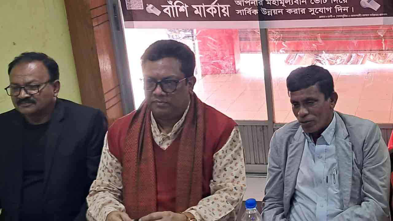ফেনীতে স্বতন্ত্র প্রার্থী রিন্টু আনোয়ারের মতবিনিময়
