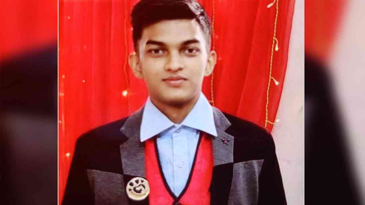 টিয়া উদ্ধারে গিয়ে প্রাণ হারালেন ‘রবিনহুডের’ আতিফ