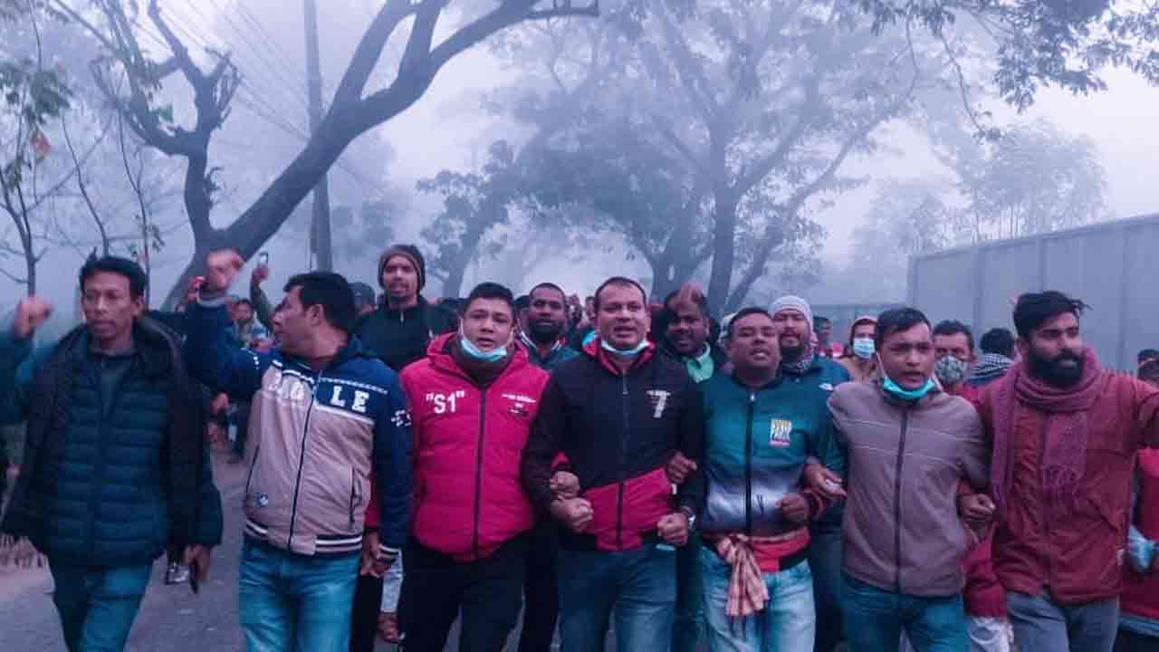 সিরাজগঞ্জে হরতাল-অবরোধের সমর্থনে মিছিল