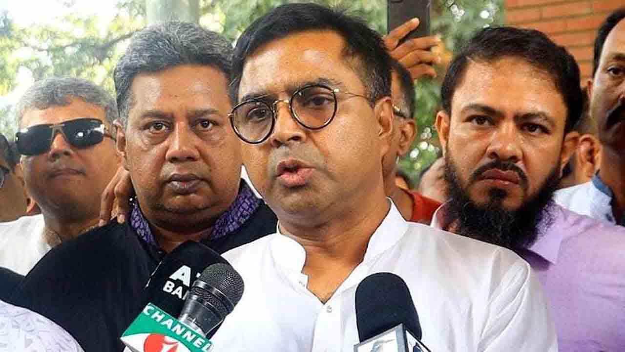 ‘সাহস থাকলে দেশে আসেন, রাজনীতির মাঠে নামেন’