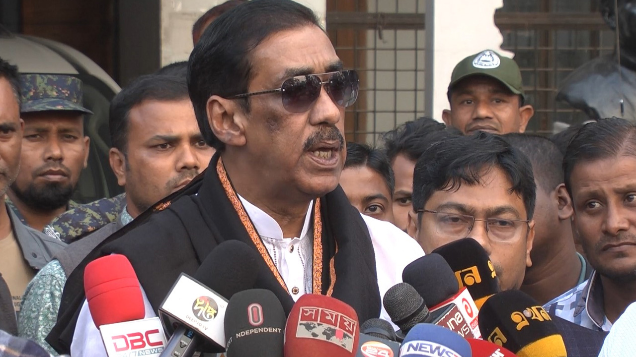 বিএনপি সন্ত্রাসী, জামায়াত যুদ্ধাপরাধী: শামীম ওসমান 