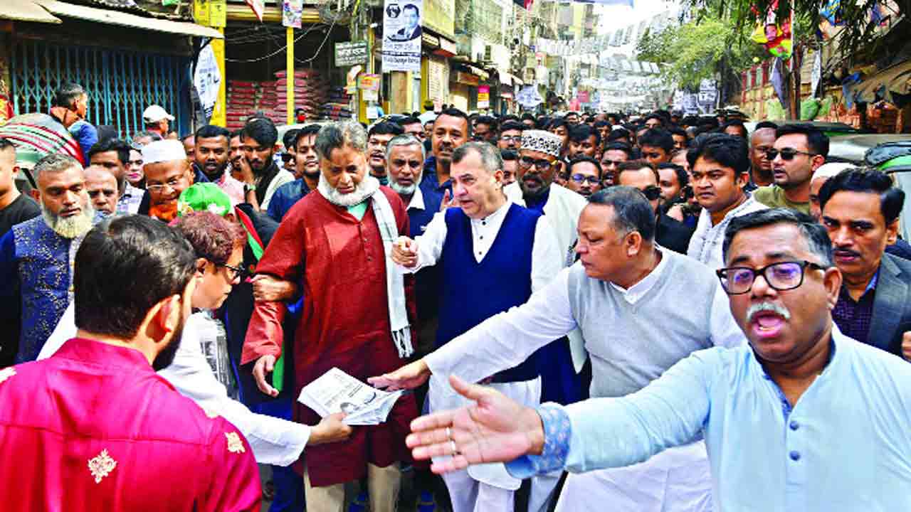 আওয়ামী লীগের কথা আর কাজে মিল আছে: সাবের হোসেন চৌধুরী
