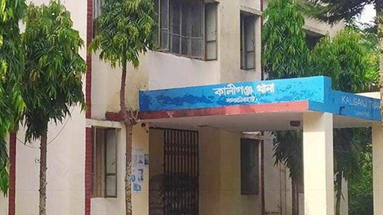 লালমনিরহাটে ট্রাকচাপায় মা-ছেলে নিহত