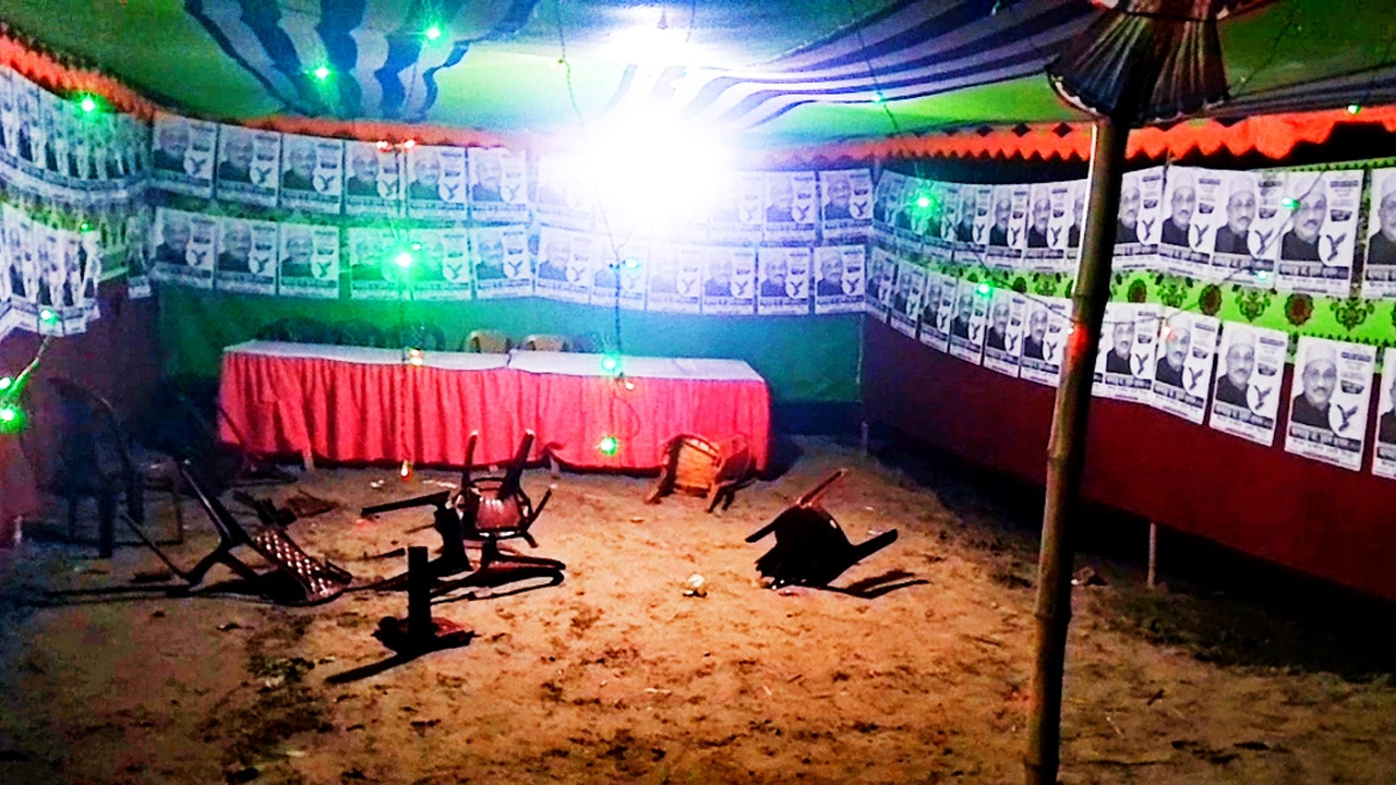 ডা. মুরাদ হাসানের নির্বাচনি প্রচার কেন্দ্রে হামলা-ভাঙচুর, আহত ১০