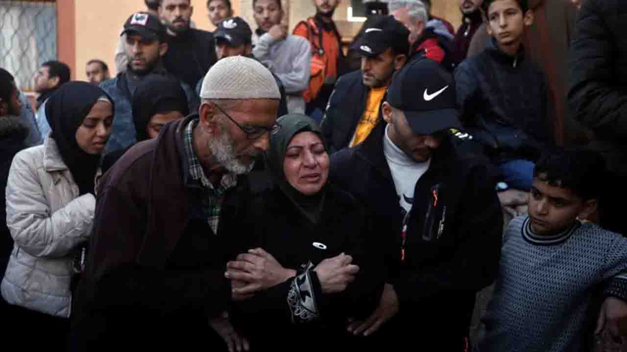 গাজায় ইসরায়েলি হামলায় ২৪ ঘণ্টায় নিহত ২৫০