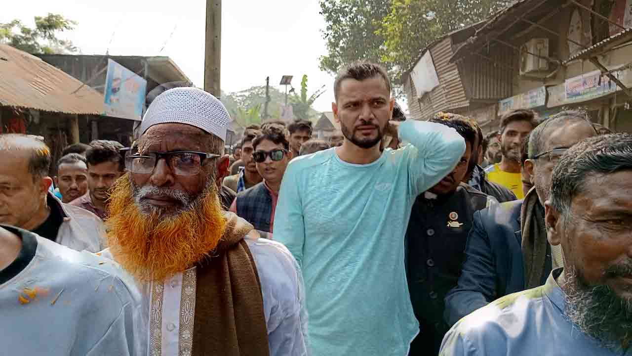 আপনার ভোট আপনি দেবেন: মাশরাফী