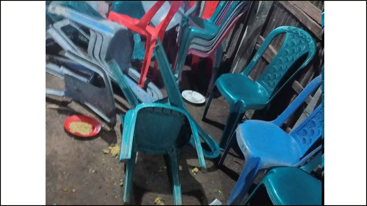 ভোট না দিলে ভাতার কার্ড বন্ধের হুমকি, সংঘর্ষ