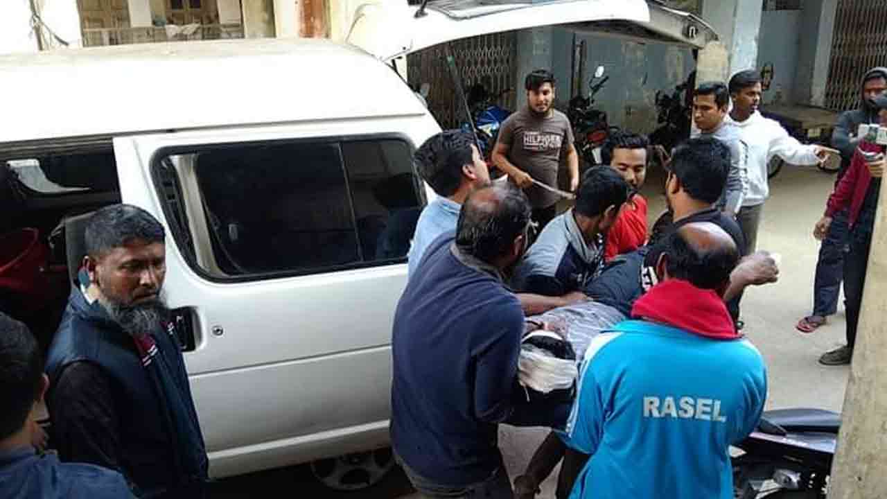 গোপালগঞ্জে নৌকা ও ঈগল প্রতীকের সমর্থকদের মধ্যে সংঘর্ষ, আহত ২০