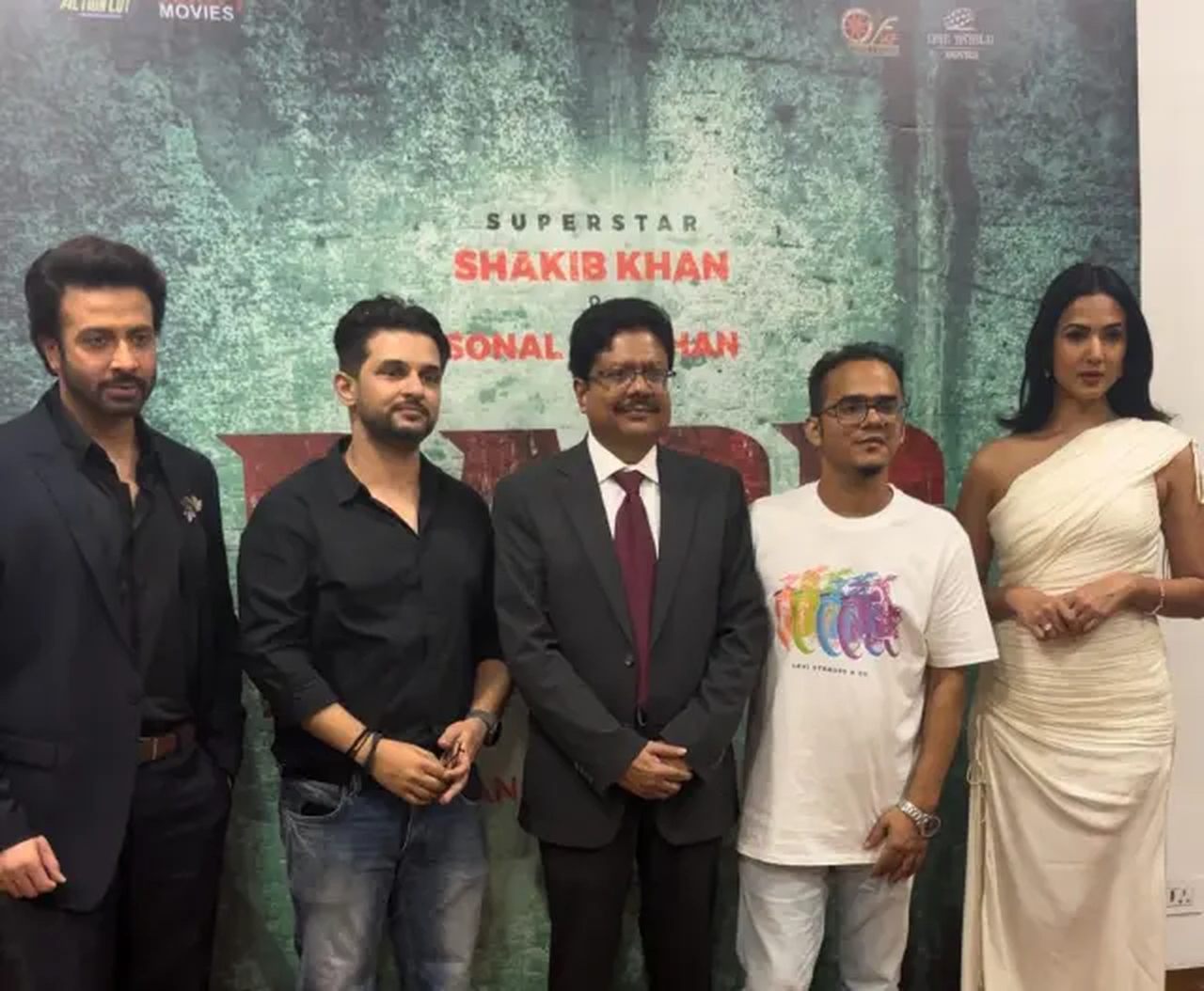 ‘দরদ’র পোস্টারে শাকিব খান । ছবি: ফেসবুক