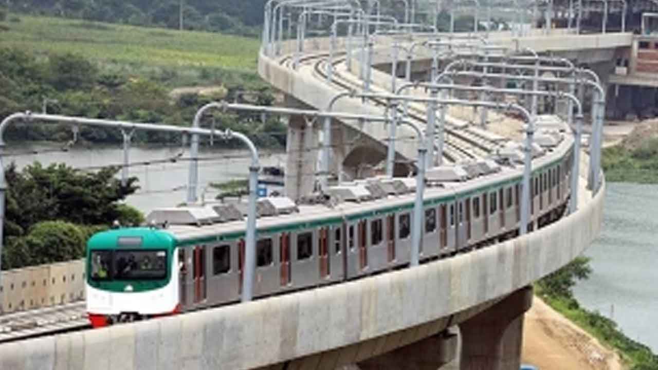 সাময়িক বন্ধের পর মেট্রোরেল চলাচল স্বাভাবিক