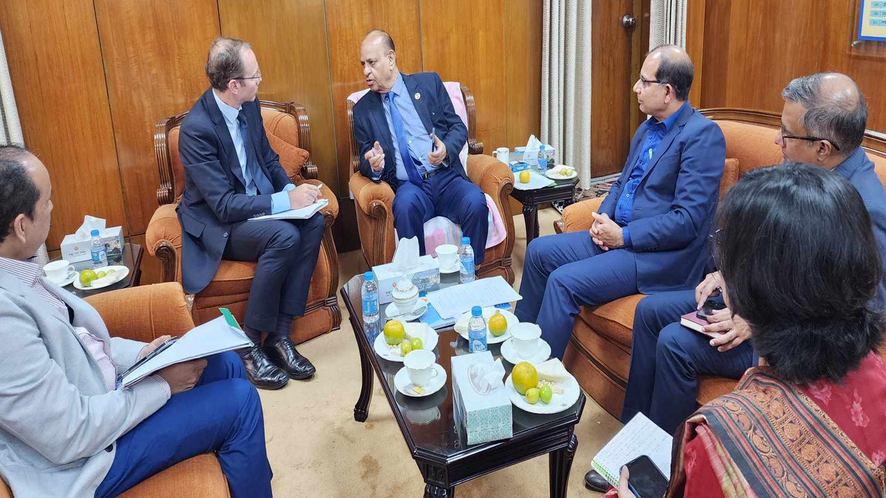 দেশের স্বাস্থ্য খাতে সহায়তা করতে চায় যুক্তরাজ্য