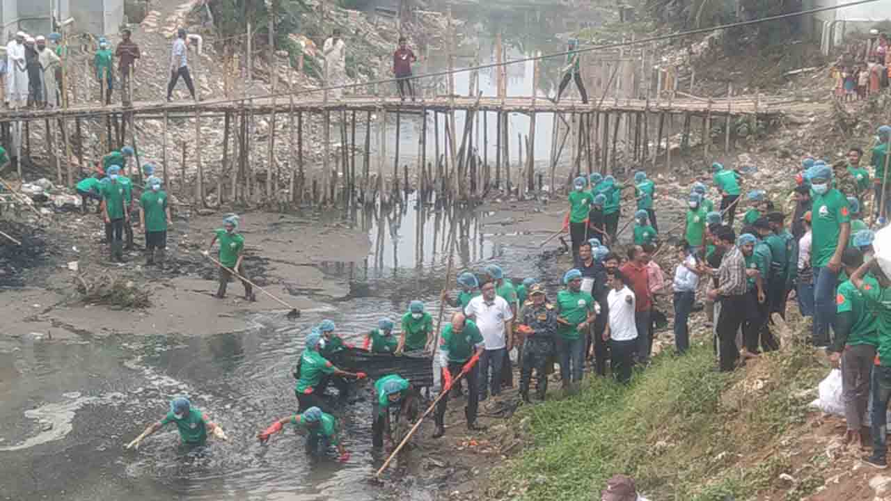 ‘যারা খালে ময়লা ফেলে, তাদের মনে ময়লা আছে’