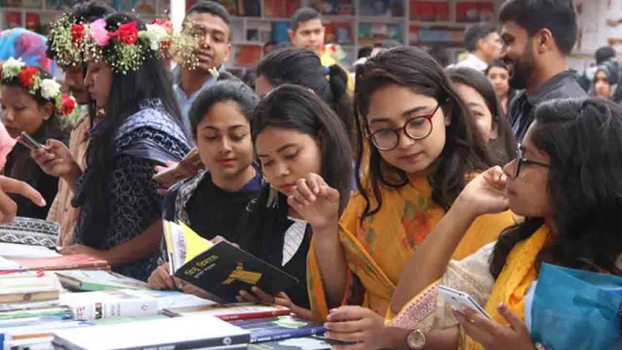 বাড়ানো হয়েছে একুশে বইমেলার সময়