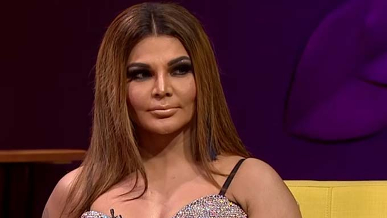 বোরকার নিচে বিকিনি পরে অডিশন দেন রাখি সাওয়ান্ত