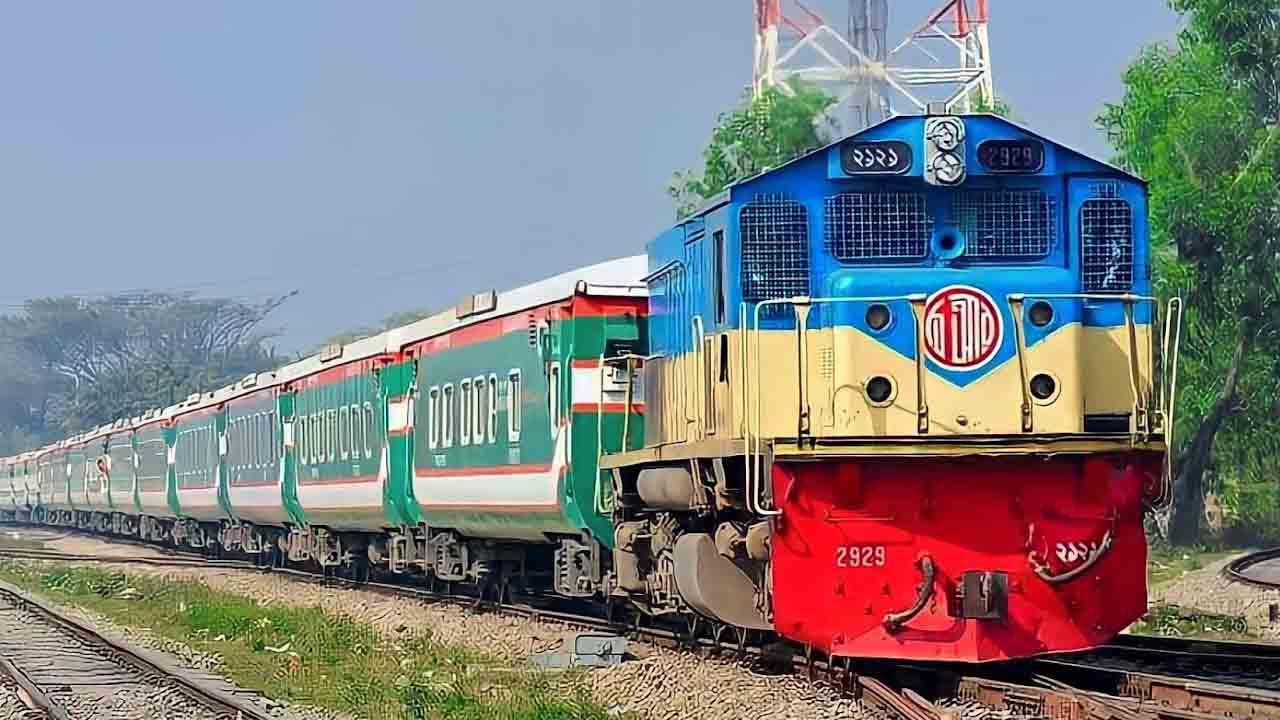 ঈদে ৮ জোড়া বিশেষ ট্রেন, জেনে নিন কোন রুটে কয়টি