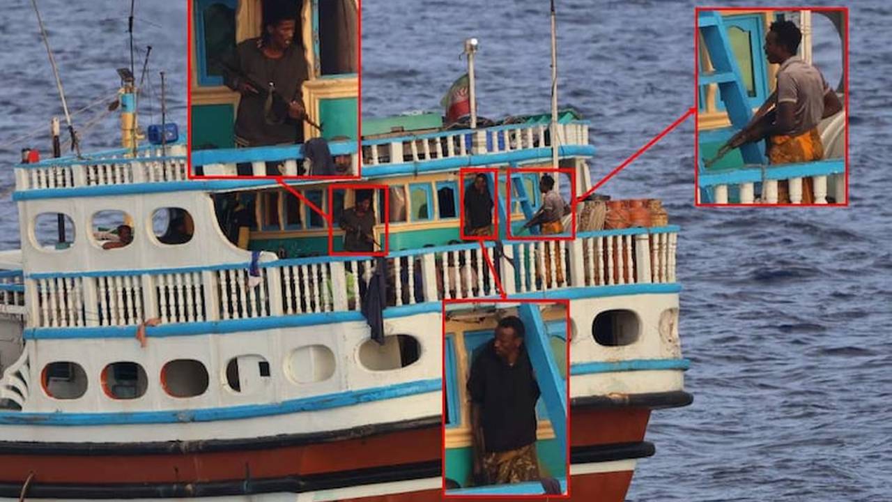 ভারতীয় নৌবাহিনীর অভিযানে ২৩ পাকিস্তানিকে উদ্ধার / ছবি: এক্স/@ইন্ডিয়াননেভি