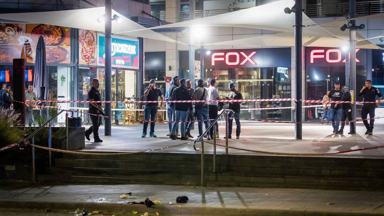 ড্রোন হামলায় ক্ষতিগ্রস্ত ইসরায়েলি সামরিক ভবন / ছবি: টাইমস অব ইসরায়েল