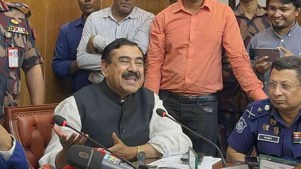 ‘সারা বছর ডিসকাউন্ট দেওয়ায় ঈদে বাস ভাড়া বাড়ানো হয়’